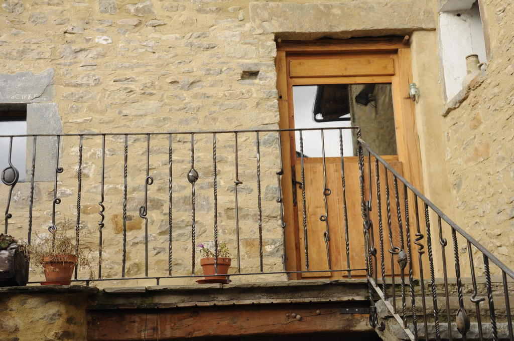 Hostal O'Porron Sabiñánigo Exterior foto